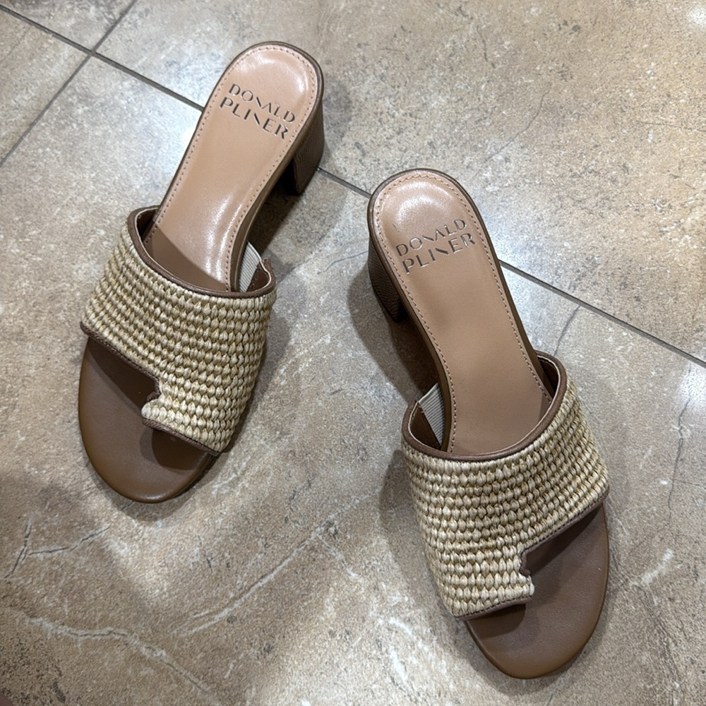 Donald J. Pliner Beige Woven Slide Sandals - Picture 2 of 7